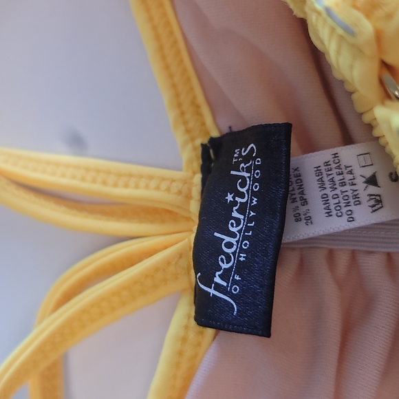 Frederick's bikini - Picture 5 of 7